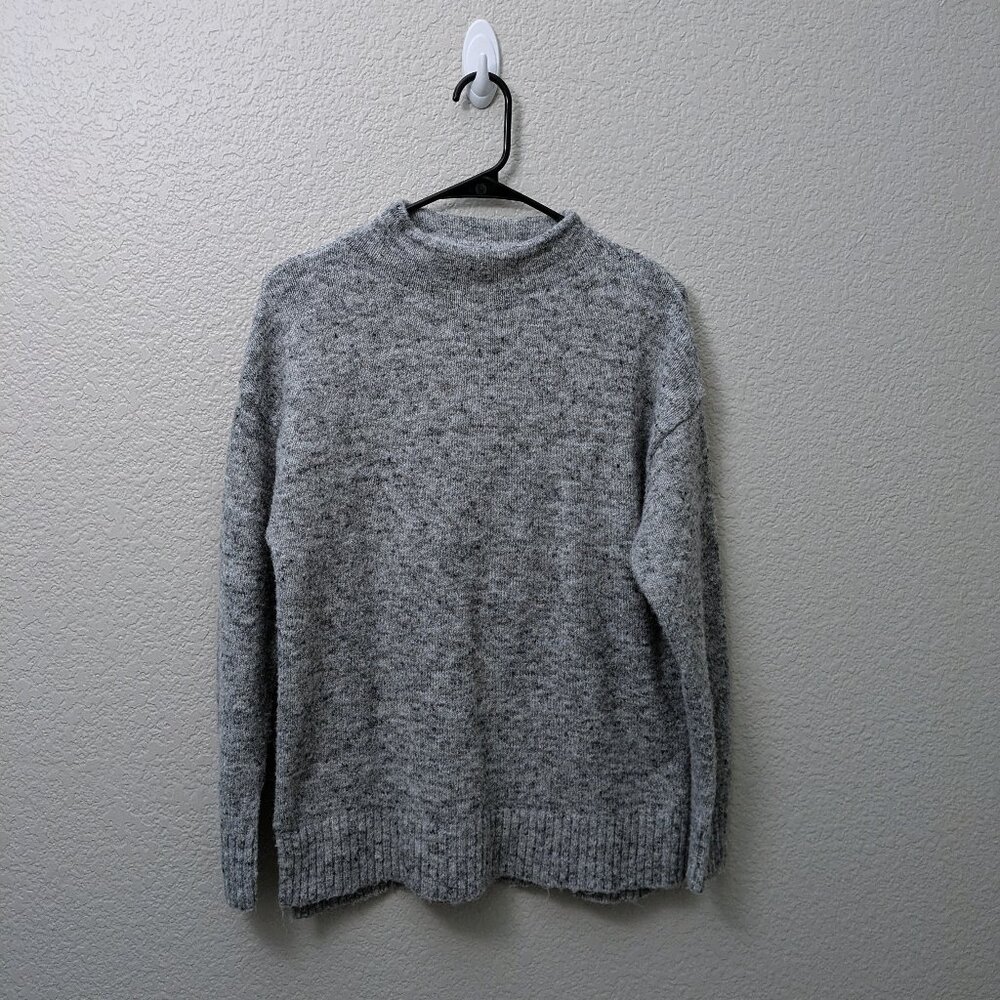 BNWOT gray mock neck sweater - Size XS